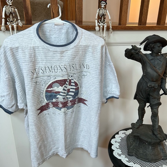 Sweatshirt from Smile Carolina logo of St. Simons Island short sleeve gray large - Picture 2 of 5